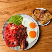 Eggs your way (huevos al gusto)